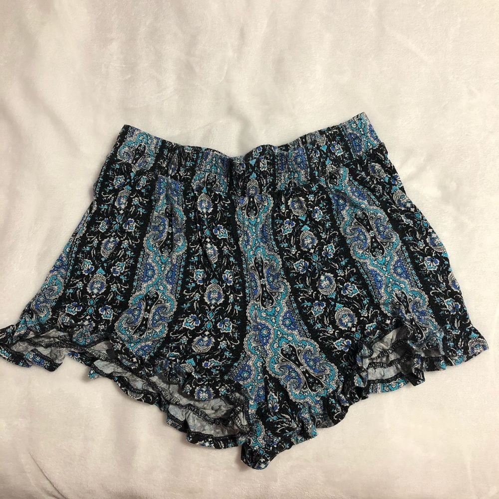 floral shorts